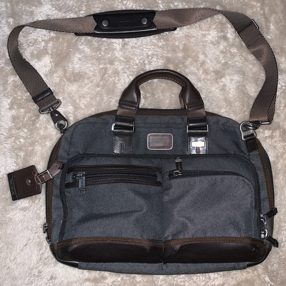 New NWOT TUMI Alpha Bravo expandable briefcase, messenger, crossbody bag